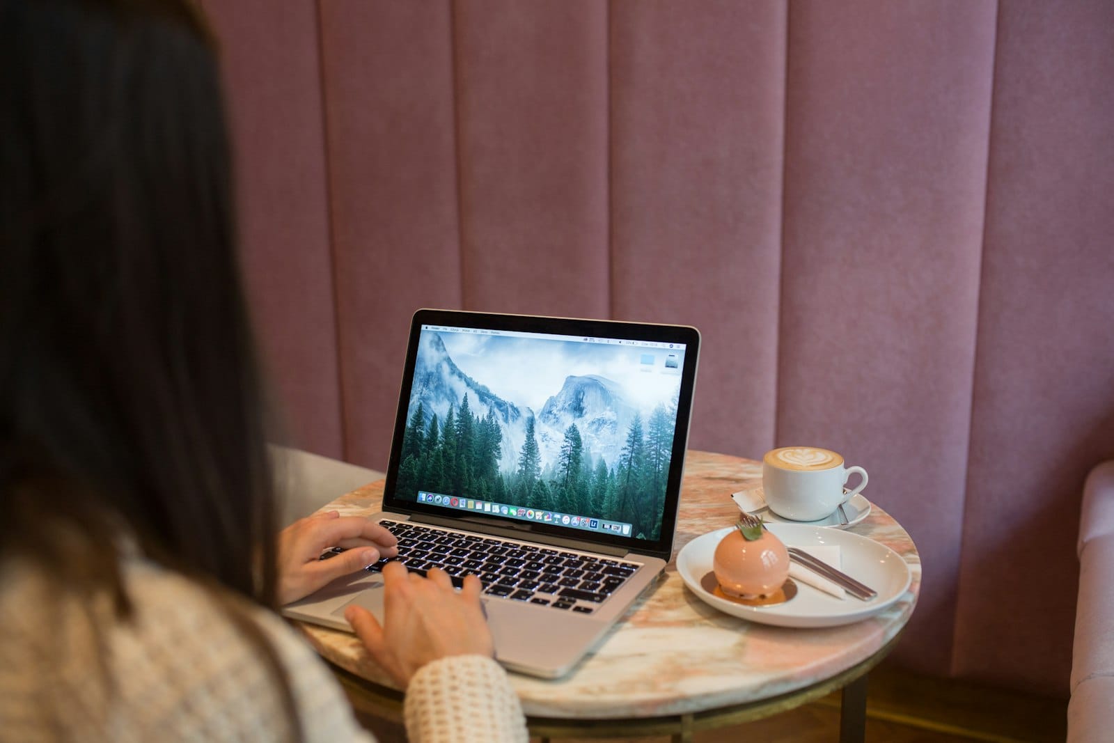 屏東 WordPress 網站設計：中小企業自架與委外製作的優缺點完整比較